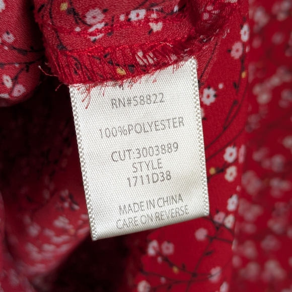 Max Studio Red White Floral Long Sleeve Wrap Style Blouse Large - Picture 13 of 15